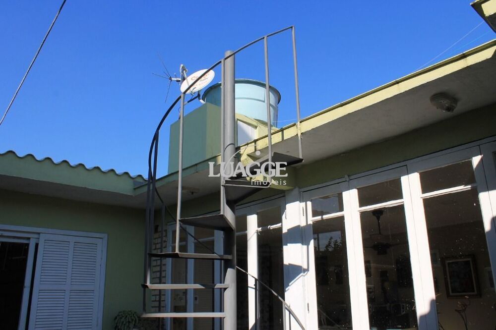 Casa à venda com 3 quartos, 121m² - Foto 3