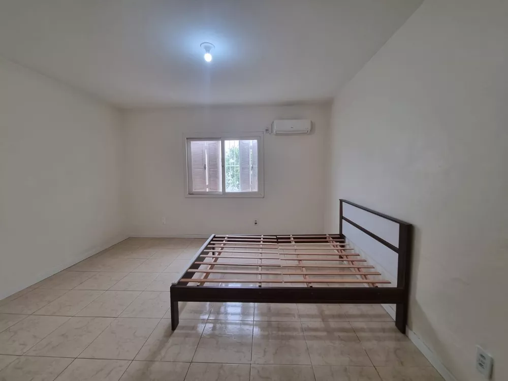 Casa à venda com 3 quartos, 110m² - Foto 4