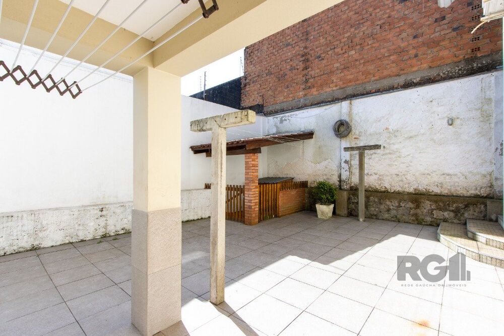 Casa à venda com 4 quartos, 469m² - Foto 1