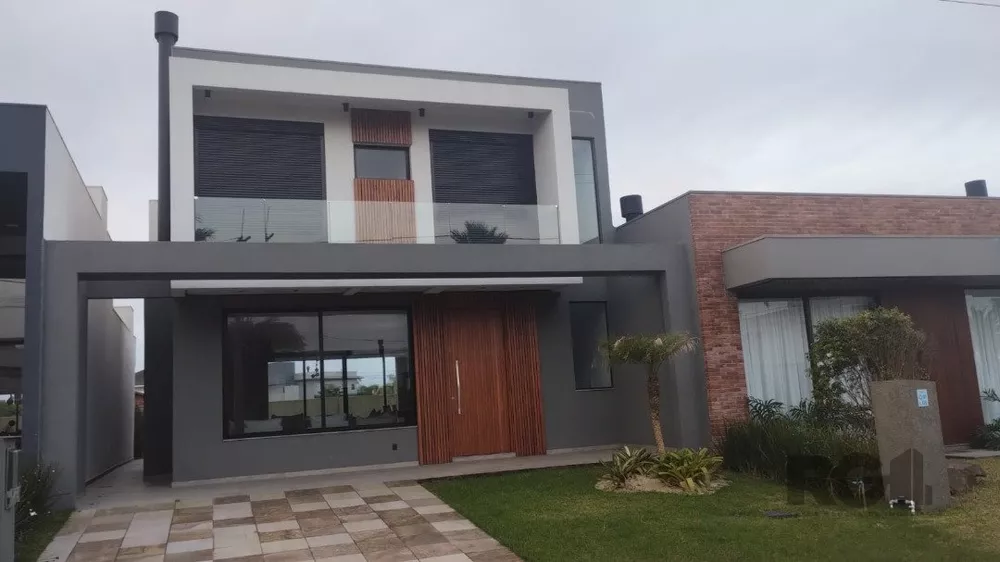 Casa de Condomínio à venda com 4 quartos, 213m² - Foto 1