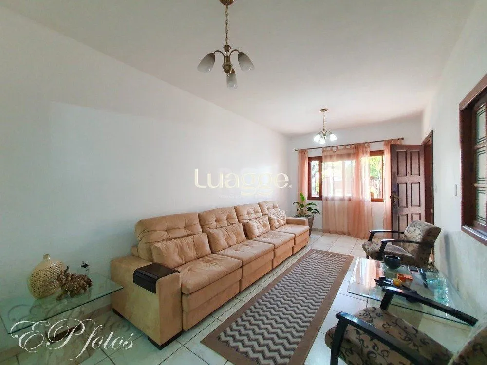 Casa, 5 quartos, 296 m² - Foto 1