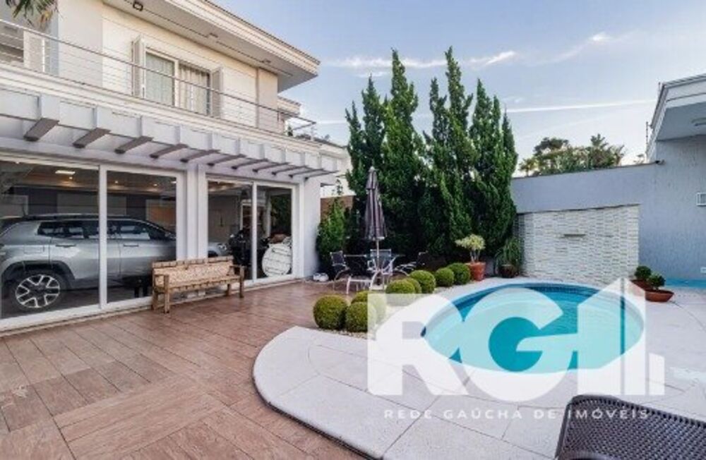Casa à venda com 3 quartos, 294m² - Foto 2