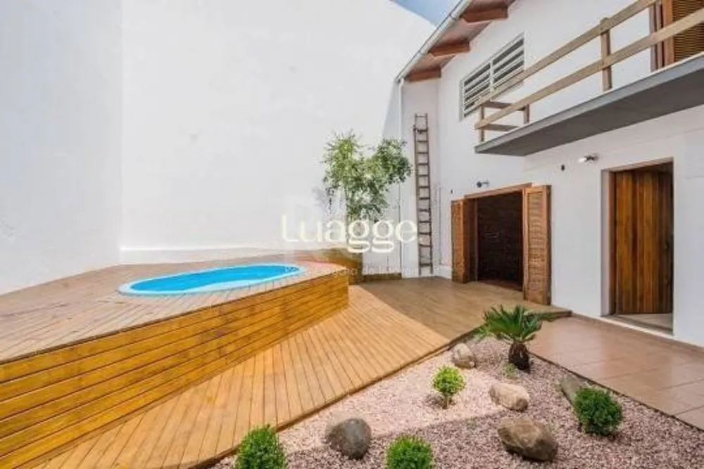 Casa, 3 quartos, 225 m² - Foto 1