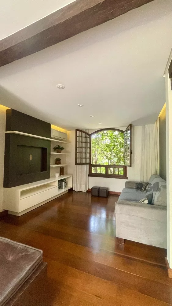 Casa de Condomínio à venda com 3 quartos, 300m² - Foto 3