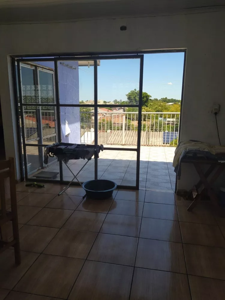 Casa de Condomínio à venda com 5 quartos, 182m² - Foto 2