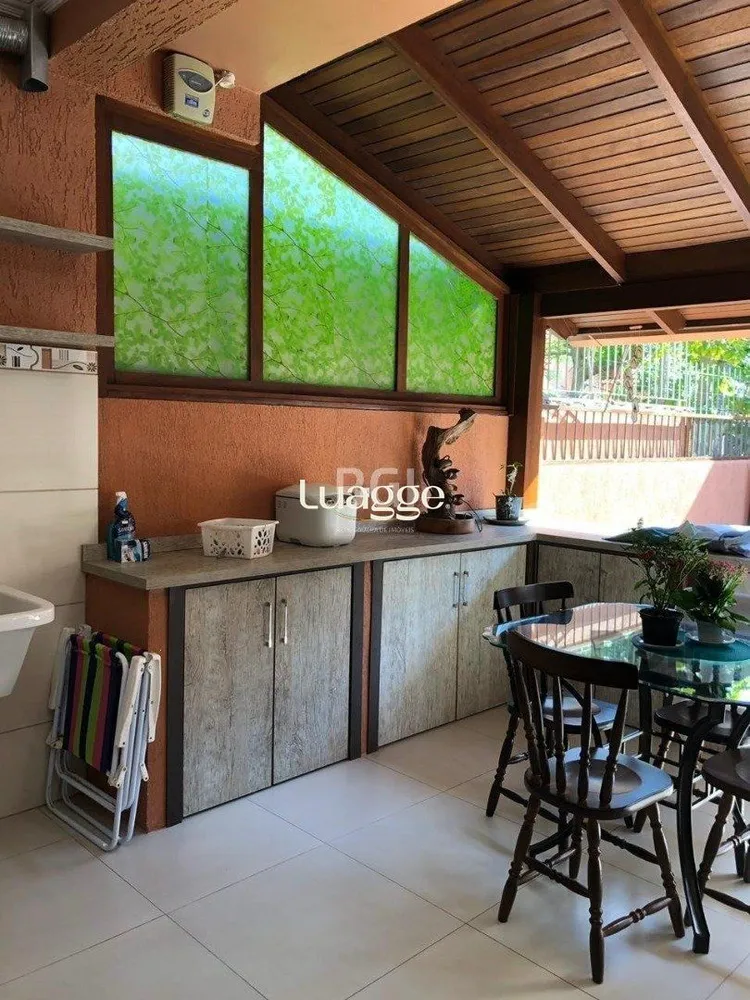 Casa, 3 quartos, 301 m² - Foto 1