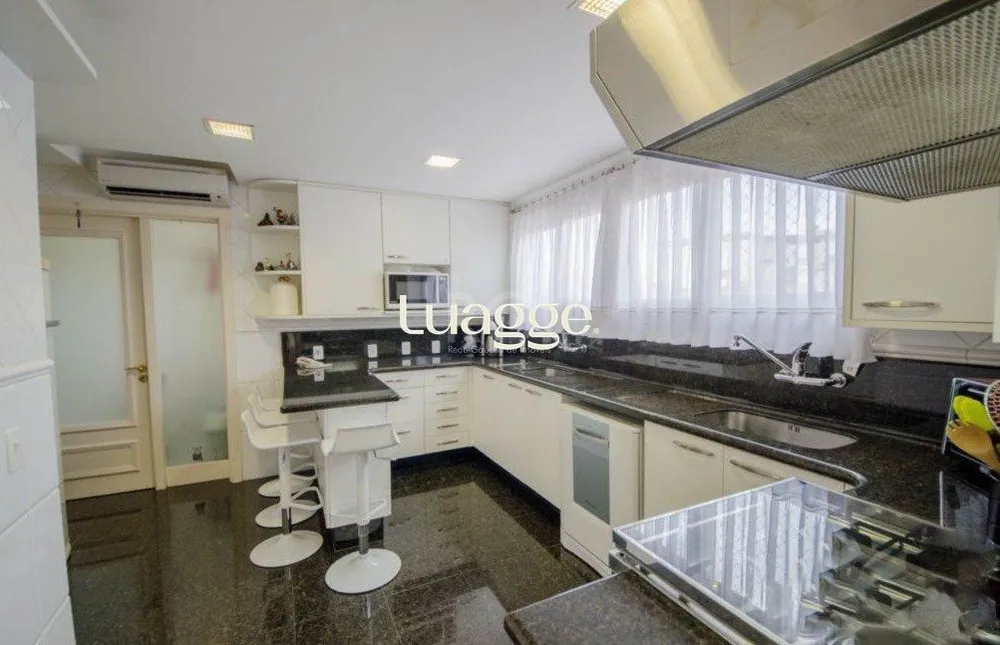 Apartamento, 3 quartos, 273 m² - Foto 1