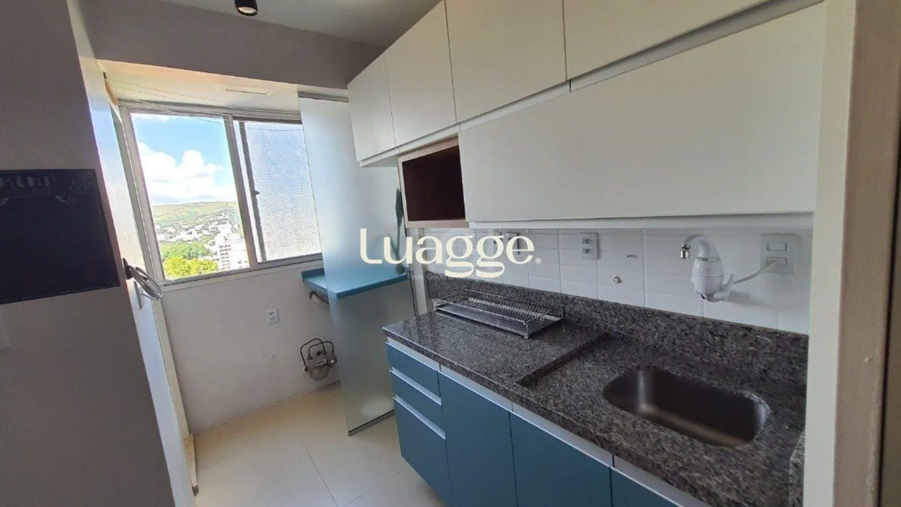 Casa, 6 quartos, 201 m² - Foto 1