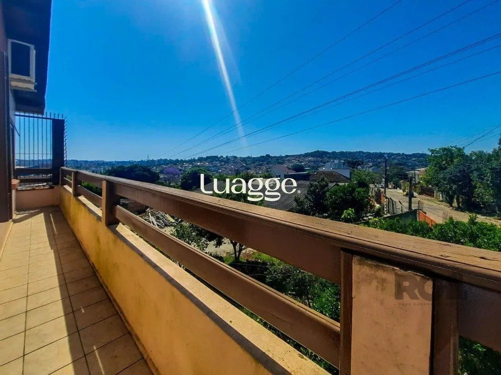 Casa, 4 quartos, 241 m² - Foto 1