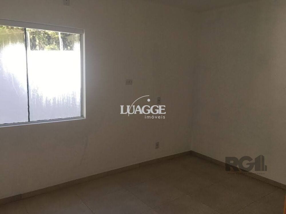 Casa à venda com 2 quartos, 70m² - Foto 3