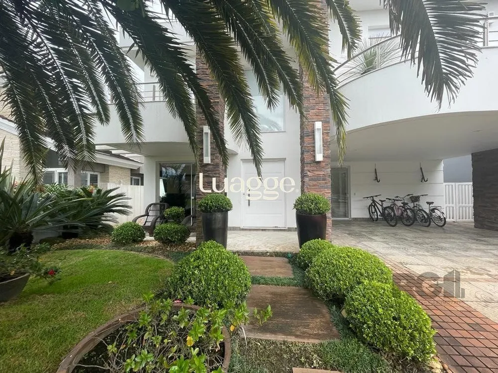 Casa, 6 quartos, 451 m² - Foto 1