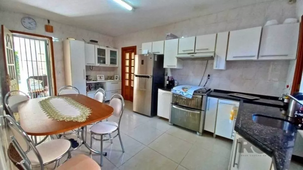 Casa à venda com 4 quartos, 306m² - Foto 6