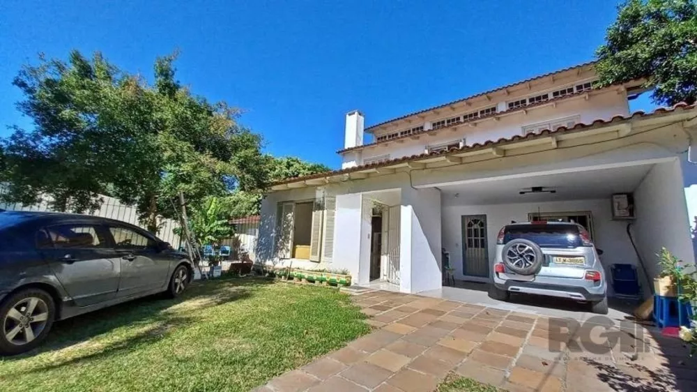 Casa à venda com 4 quartos, 306m² - Foto 1