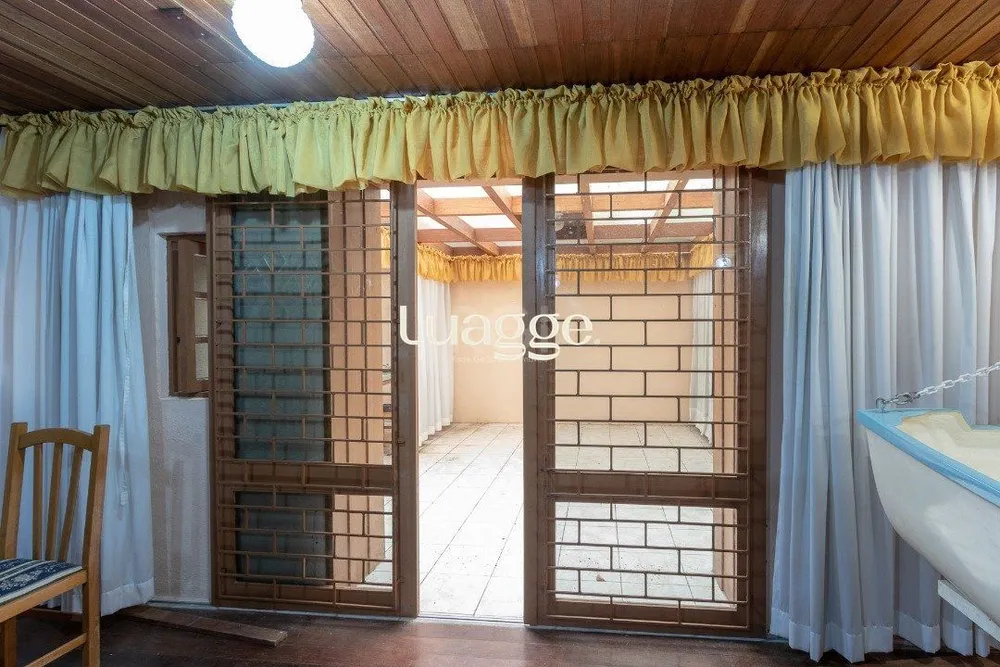 Casa, 5 quartos, 1126 m² - Foto 1