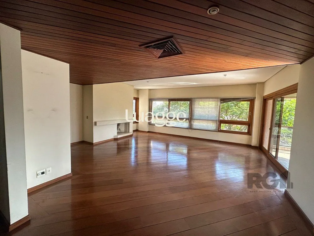 Apartamento, 3 quartos, 242 m² - Foto 1