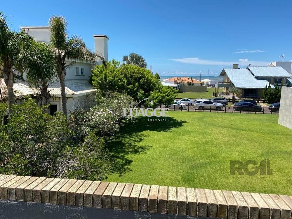 Casa à venda com 5 quartos, 291m² - Foto 1