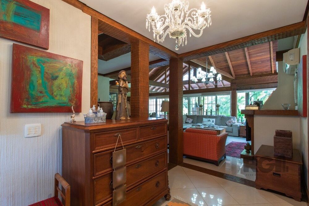 Casa de Condomínio à venda com 3 quartos, 329m² - Foto 1