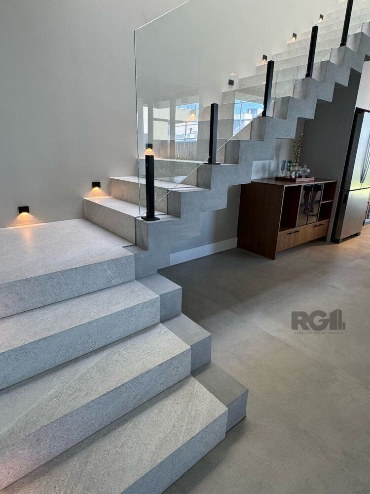 Casa de Condomínio à venda com 4 quartos, 250m² - Foto 4