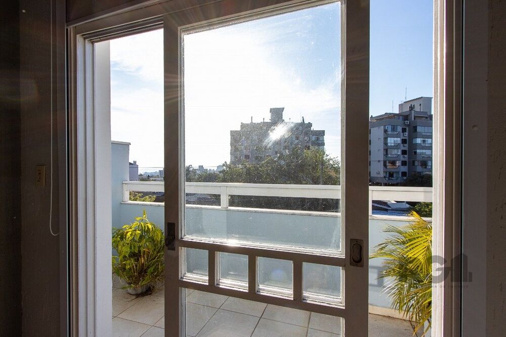 Casa à venda com 4 quartos, 166m² - Foto 4