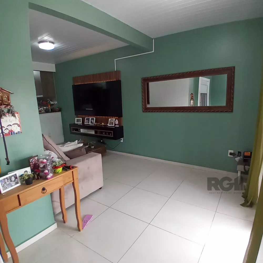 Casa à venda com 4 quartos, 98m² - Foto 1