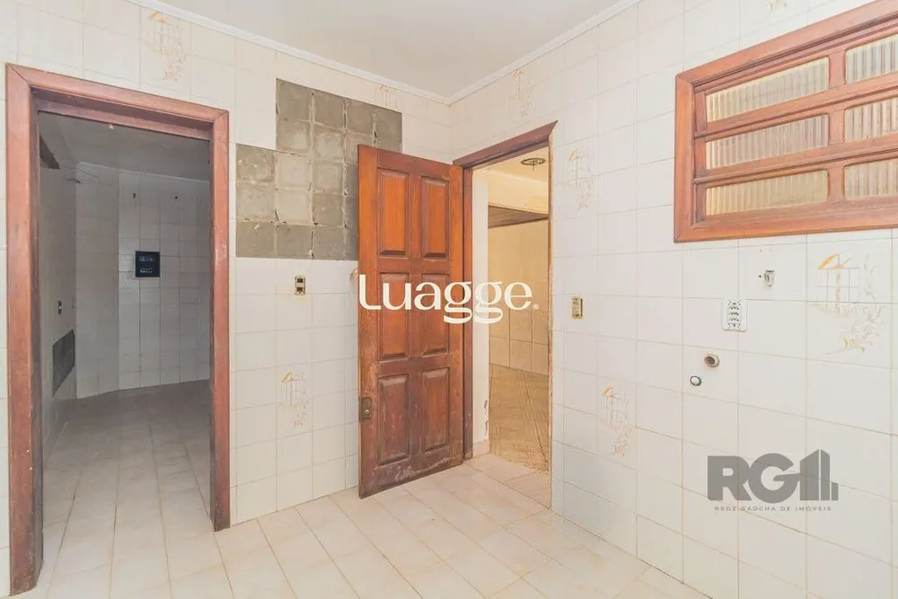 Casa, 3 quartos, 241 m² - Foto 2