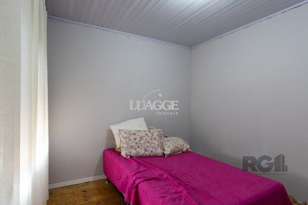 Casa à venda com 2 quartos, 90m² - Foto 1
