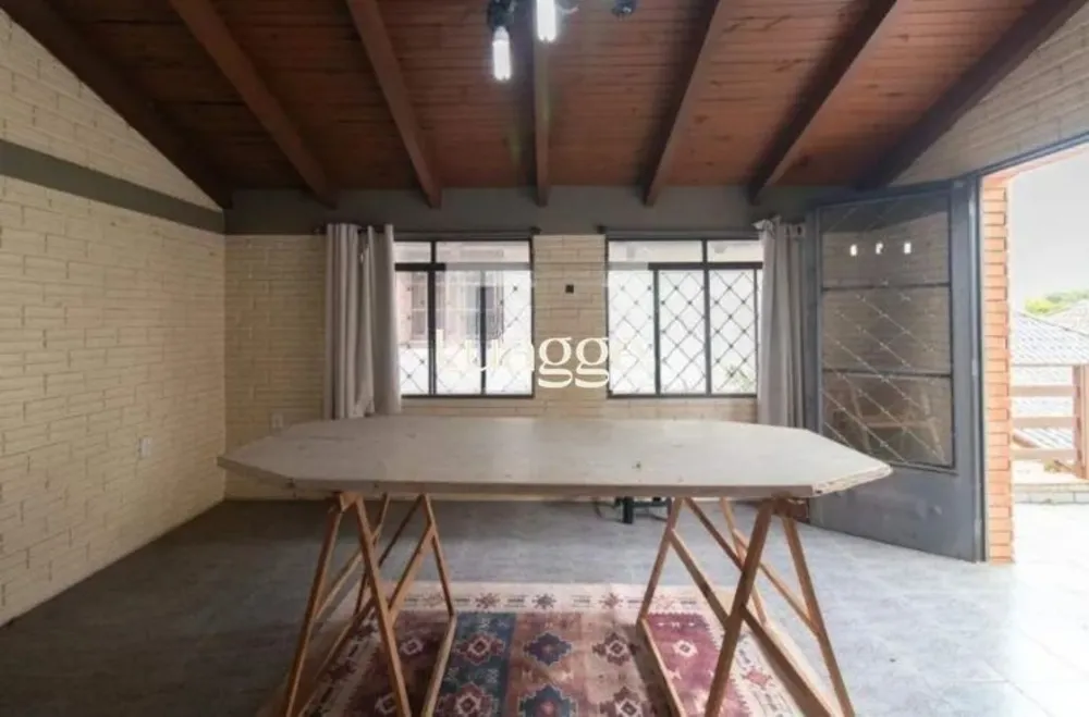 Casa, 3 quartos, 203 m² - Foto 1