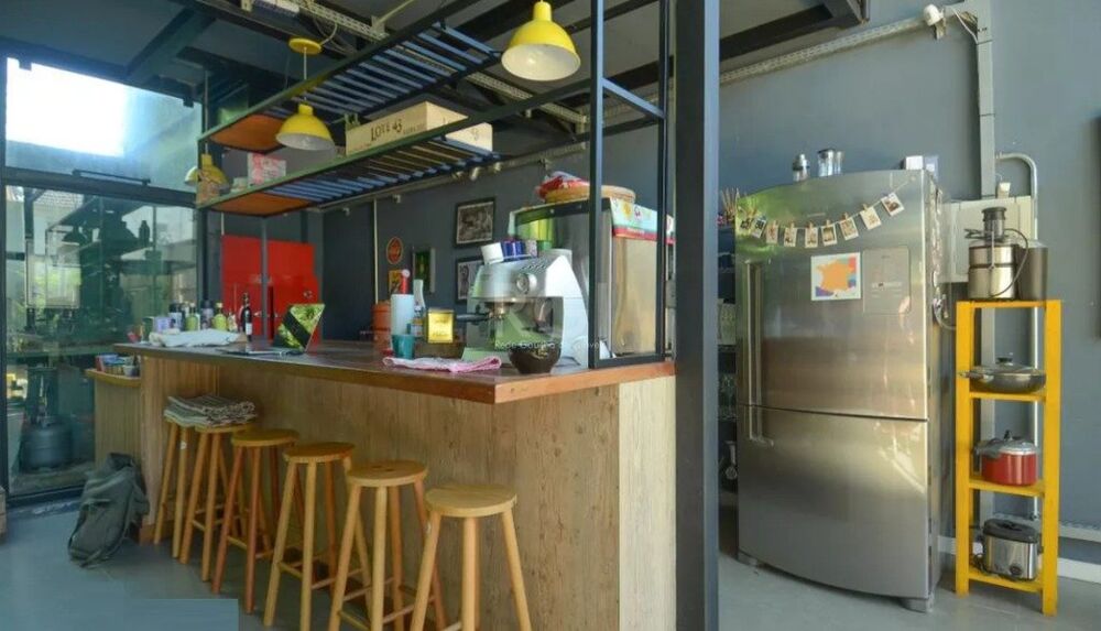 Casa à venda com 4 quartos, 189m² - Foto 2