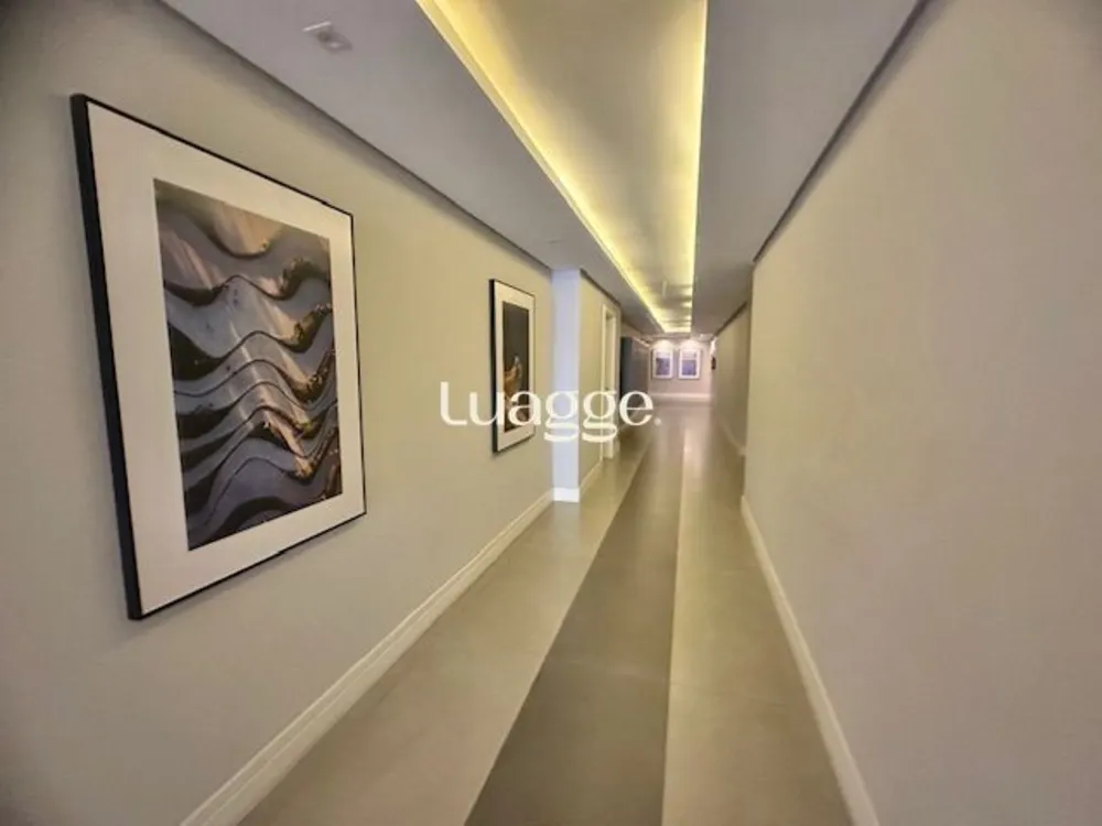 Cobertura, 3 quartos, 211 m² - Foto 4