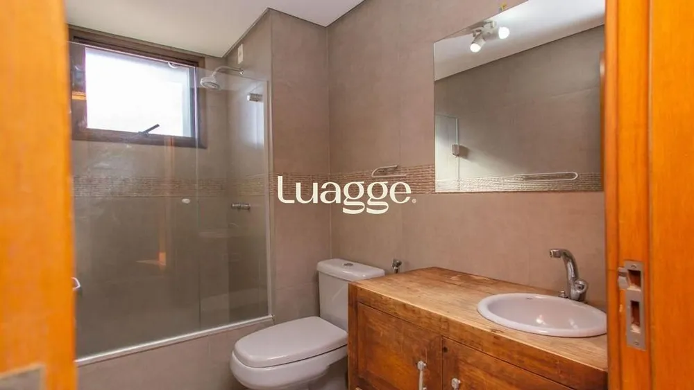 Cobertura, 3 quartos, 211 m² - Foto 2