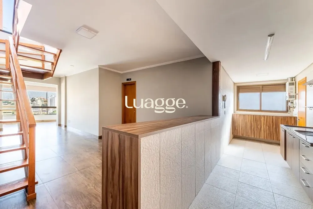 Cobertura, 3 quartos, 211 m² - Foto 1