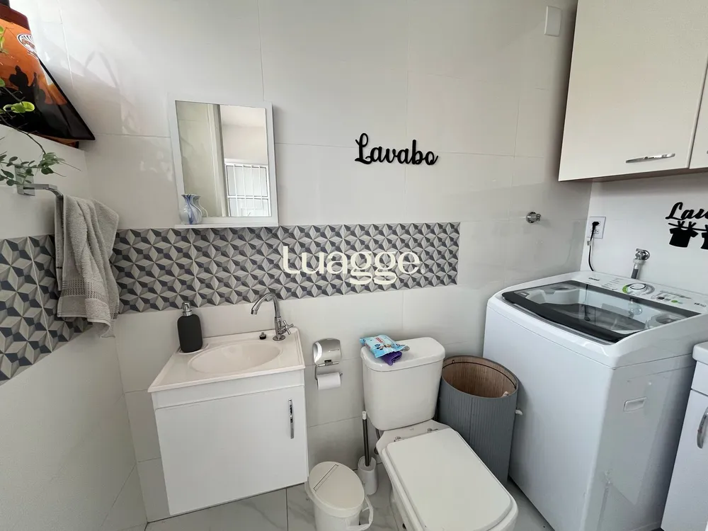 Casa, 3 quartos, 238 m² - Foto 1