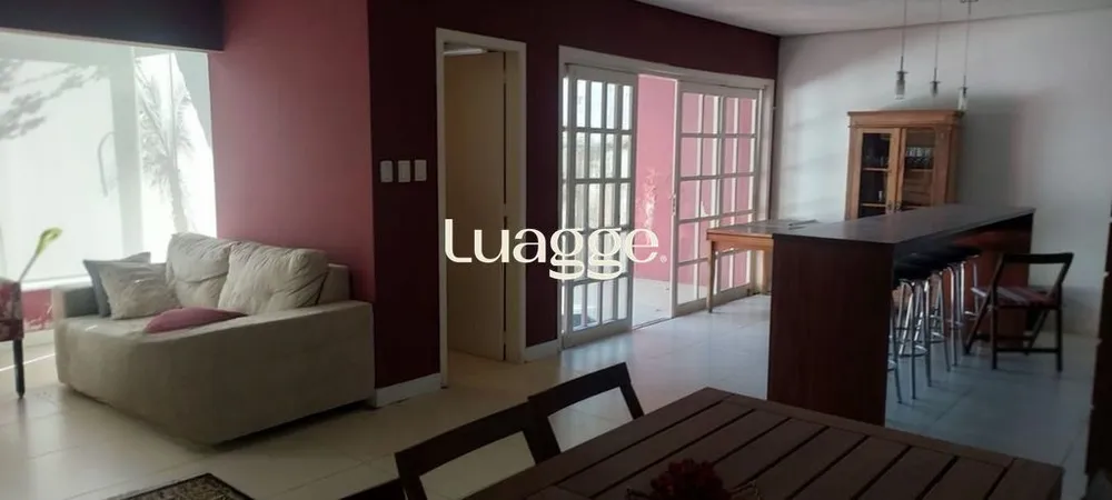 Casa, 3 quartos, 361 m² - Foto 1