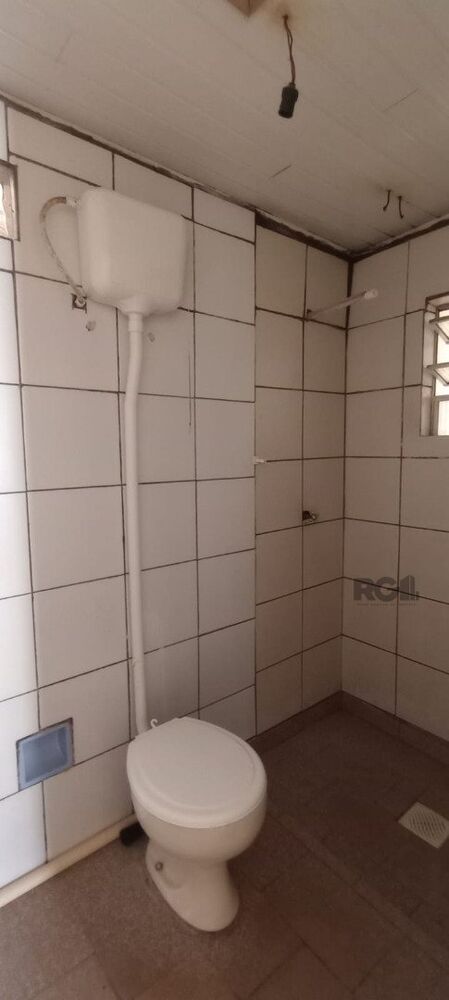 Casa à venda com 2 quartos, 62m² - Foto 2