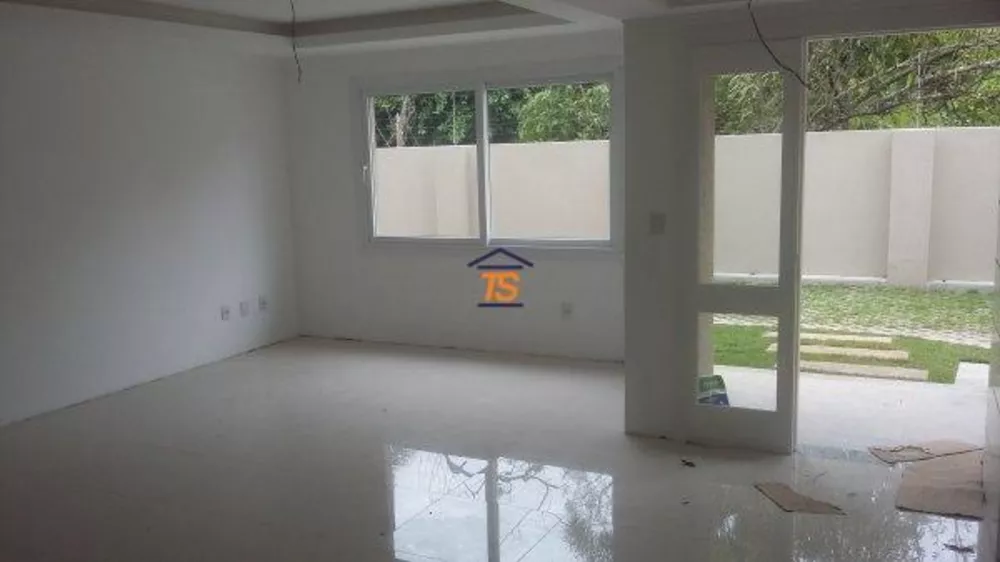 Casa à venda com 3 quartos, 219m² - Foto 4