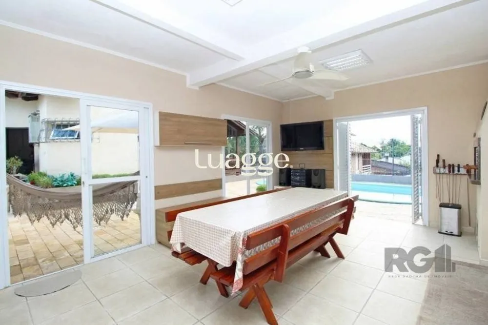 Casa, 3 quartos, 246 m² - Foto 2