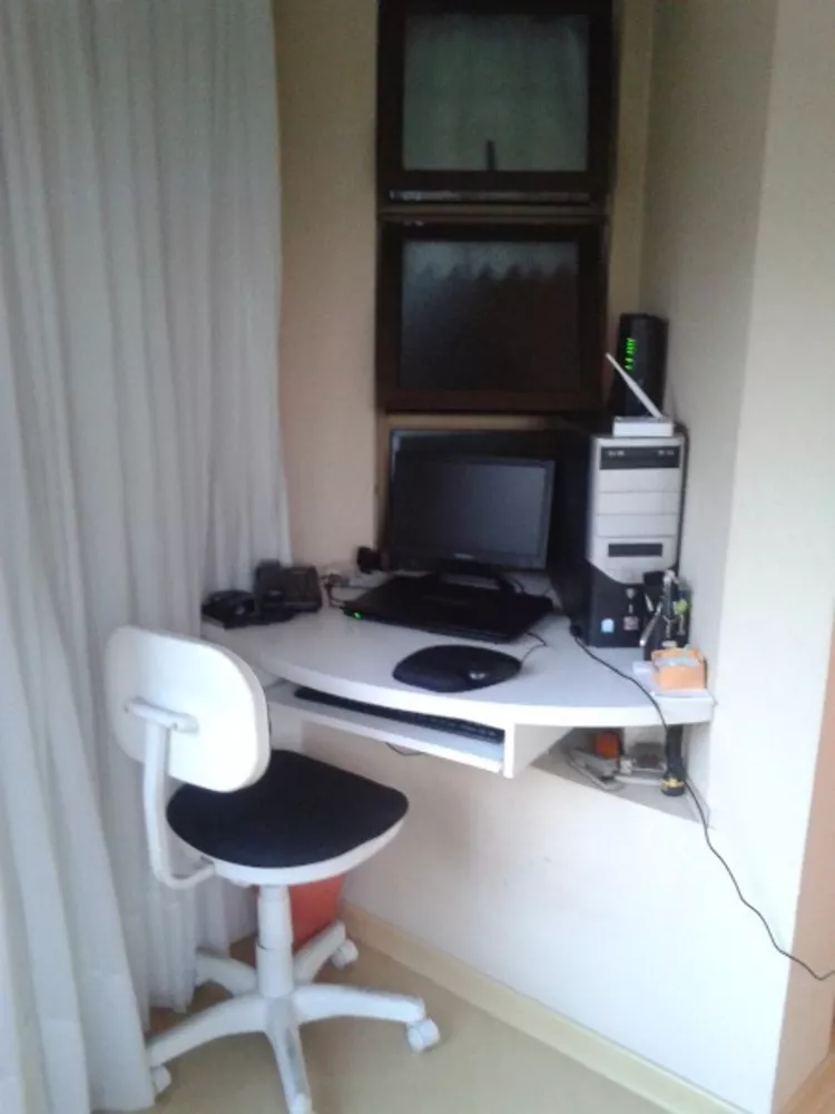 Apartamento à venda com 3 quartos, 108m² - Foto 2