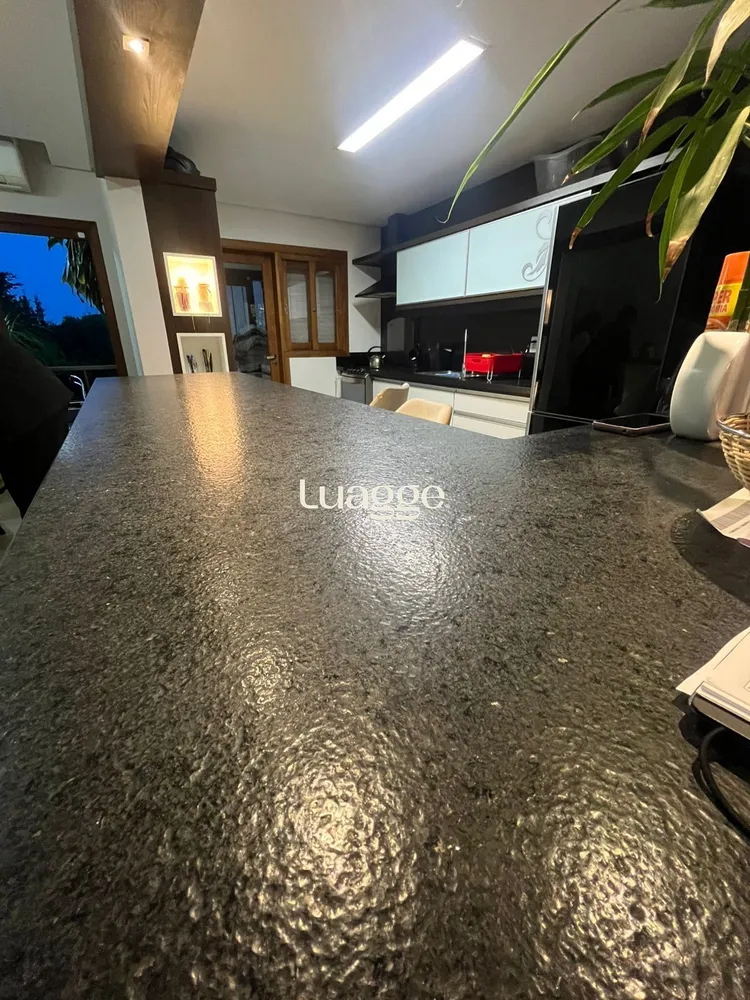 Casa, 3 quartos, 255 m² - Foto 1