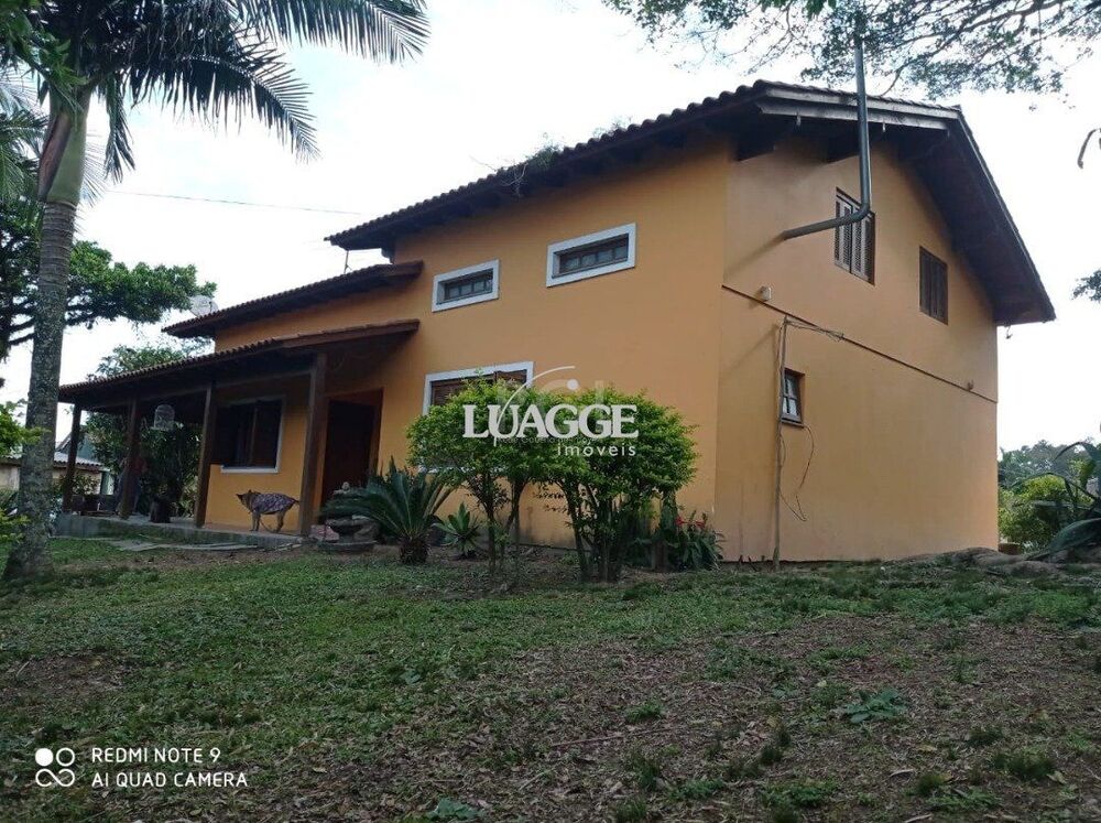 Sítio à venda com 3 quartos, 352m² - Foto 1