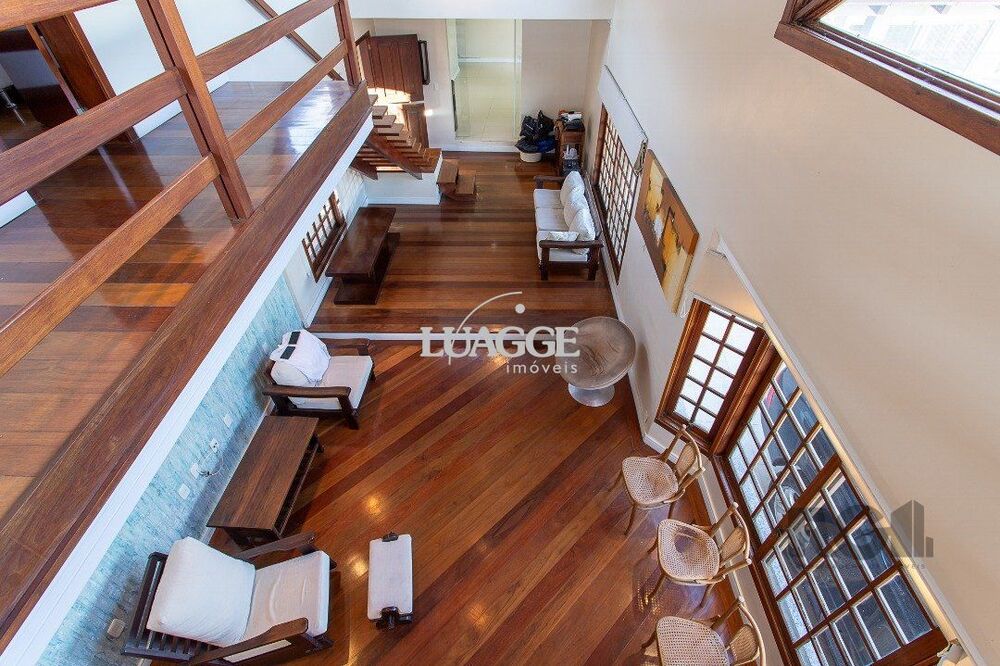 Casa à venda com 3 quartos, 251m² - Foto 3