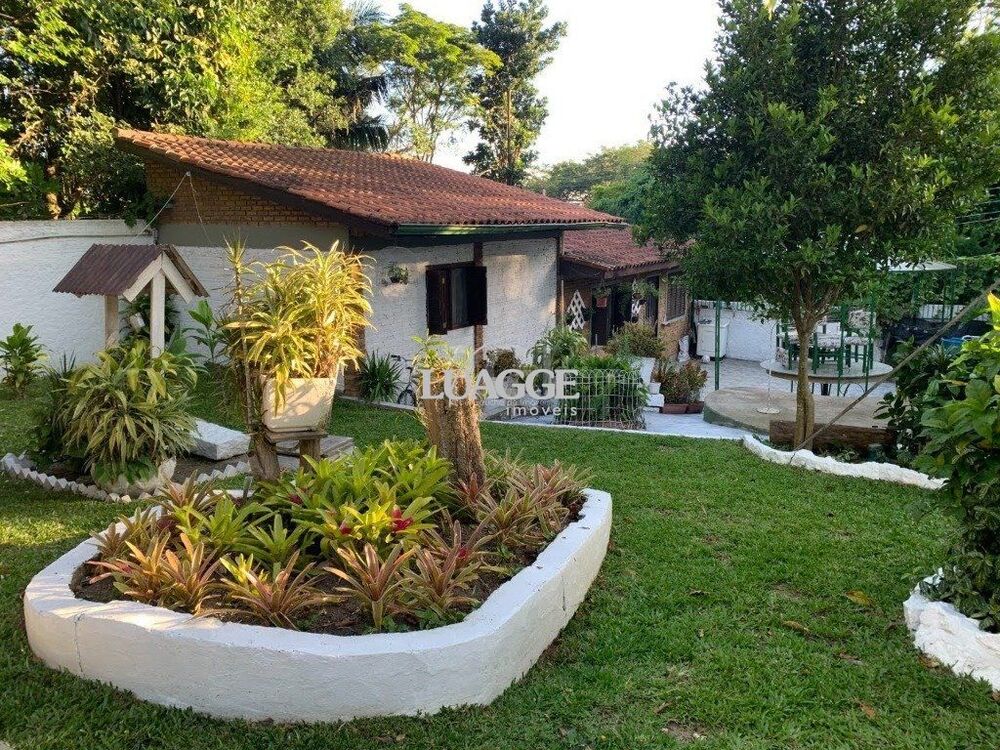 Sítio à venda com 3 quartos, 2000m² - Foto 1