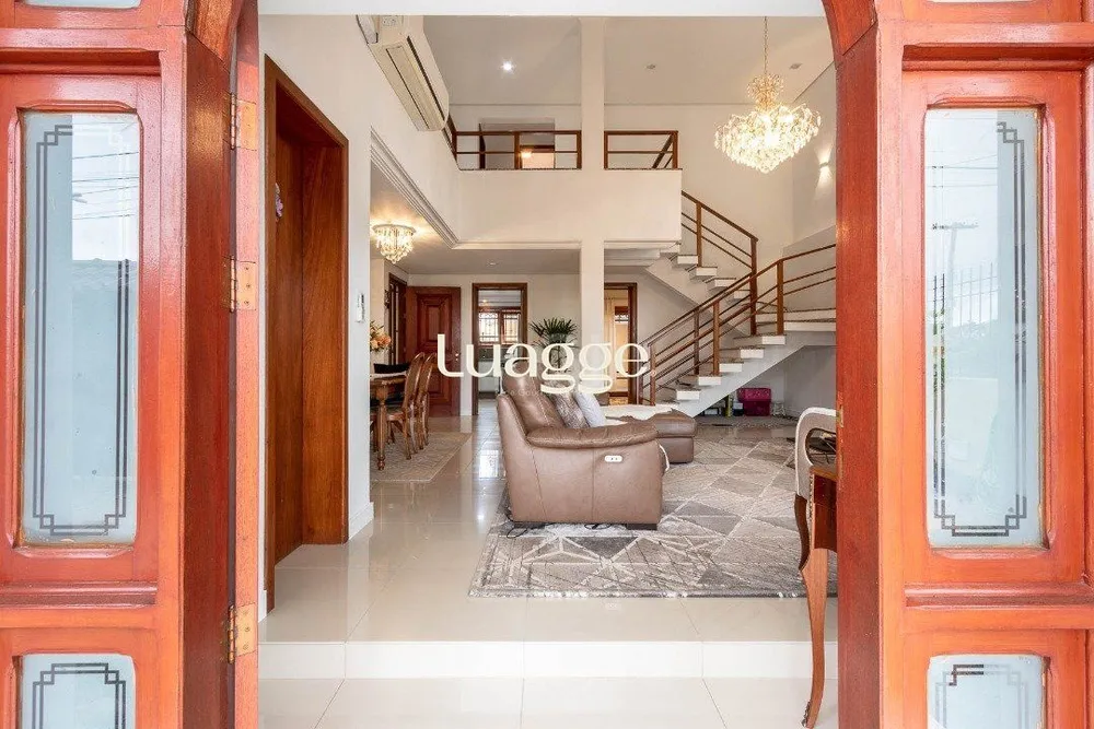 Casa, 3 quartos, 294 m² - Foto 2
