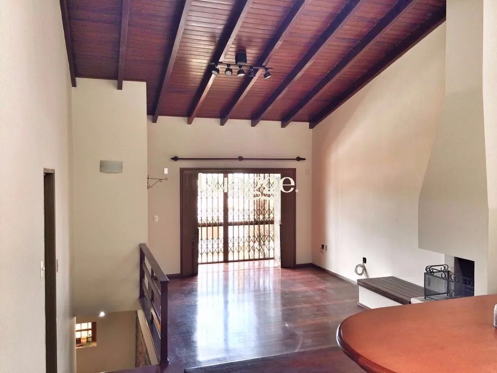 Cobertura, 3 quartos, 225 m² - Foto 1