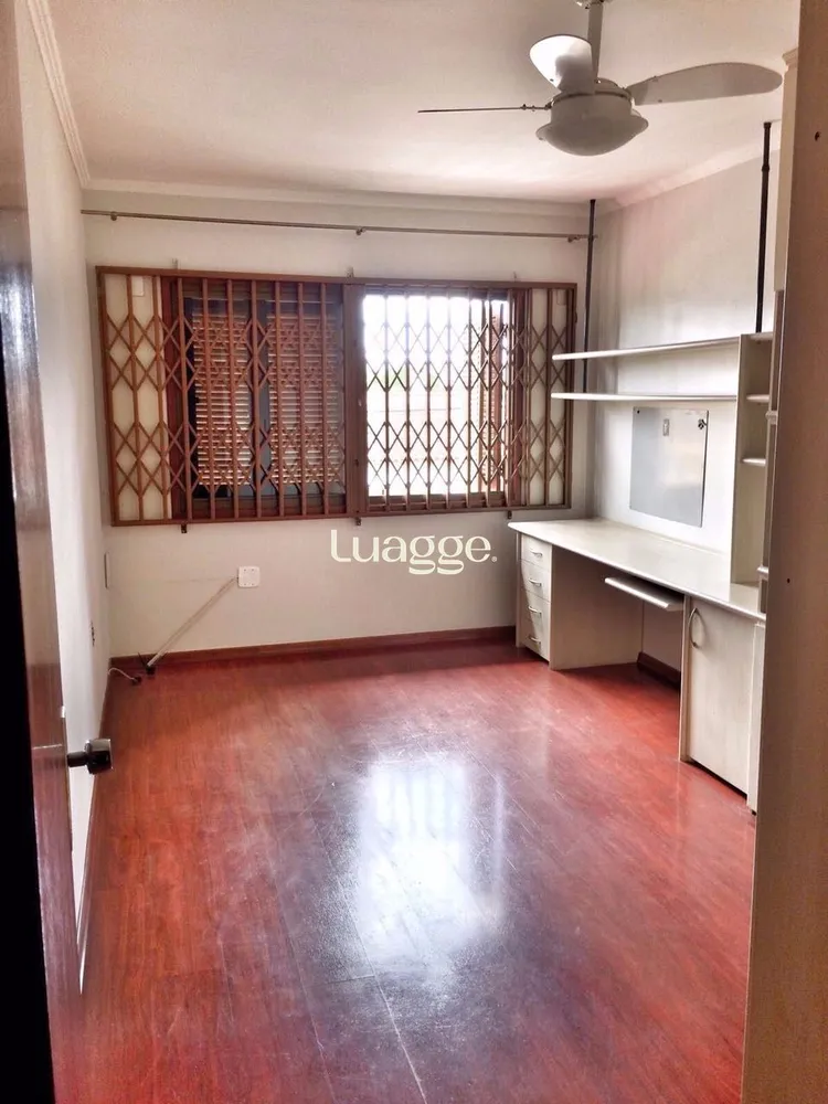 Cobertura, 3 quartos, 225 m² - Foto 2