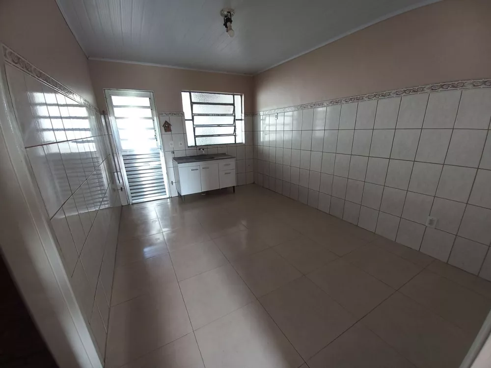 Casa à venda com 2 quartos, 299m² - Foto 3