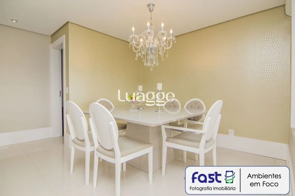 Casa, 4 quartos, 232 m² - Foto 2