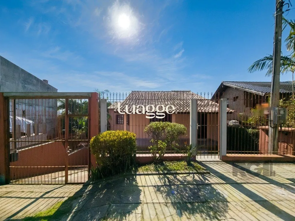 Casa, 3 quartos, 229 m² - Foto 1