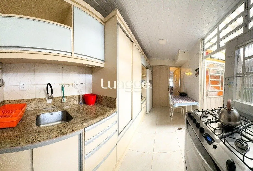 Casa, 3 quartos, 131 m² - Foto 2