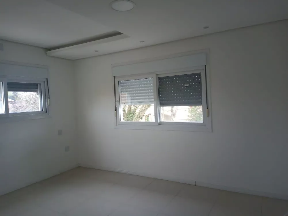 Casa à venda com 3 quartos, 349m² - Foto 4