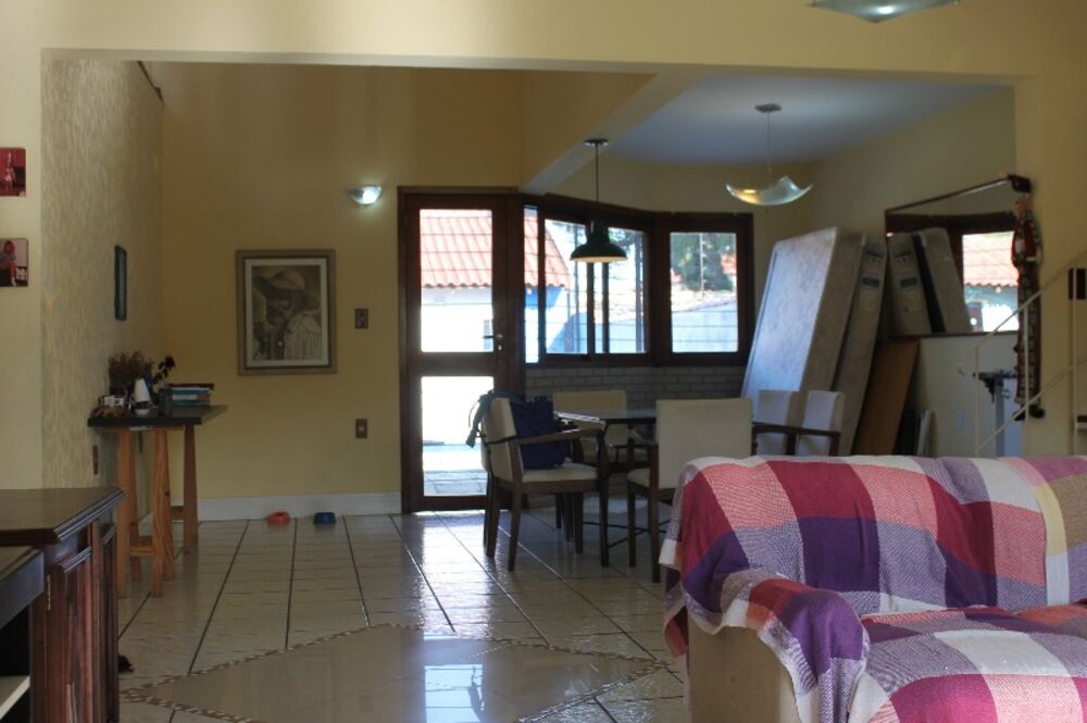 Casa à venda com 4 quartos, 254m² - Foto 3